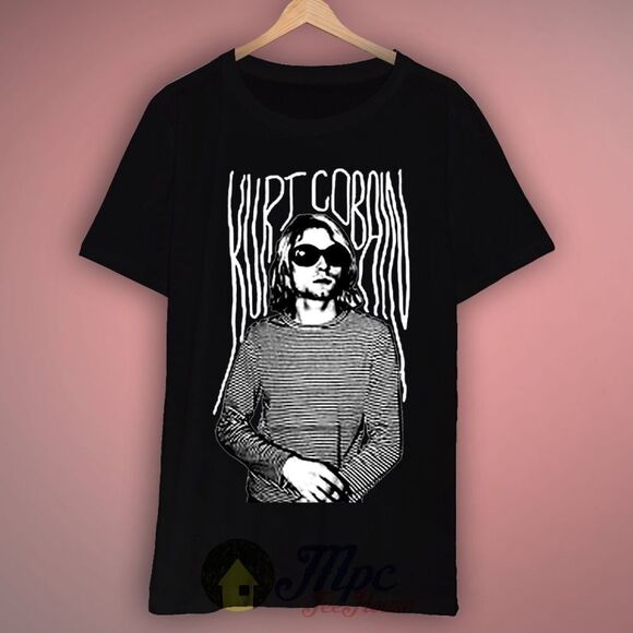 NEW Merch Traffic Kurt Cobain Graphic T-Shirt - size M - Picture 1 of 5